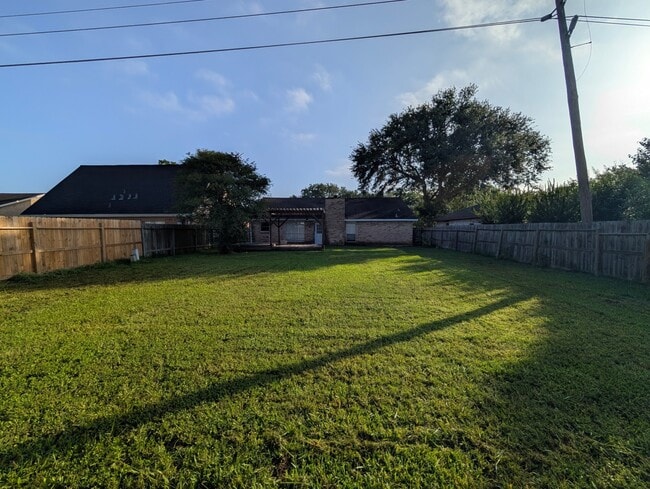 3138 Windmill St in Sugar Land, TX - Building Photo - Building Photo