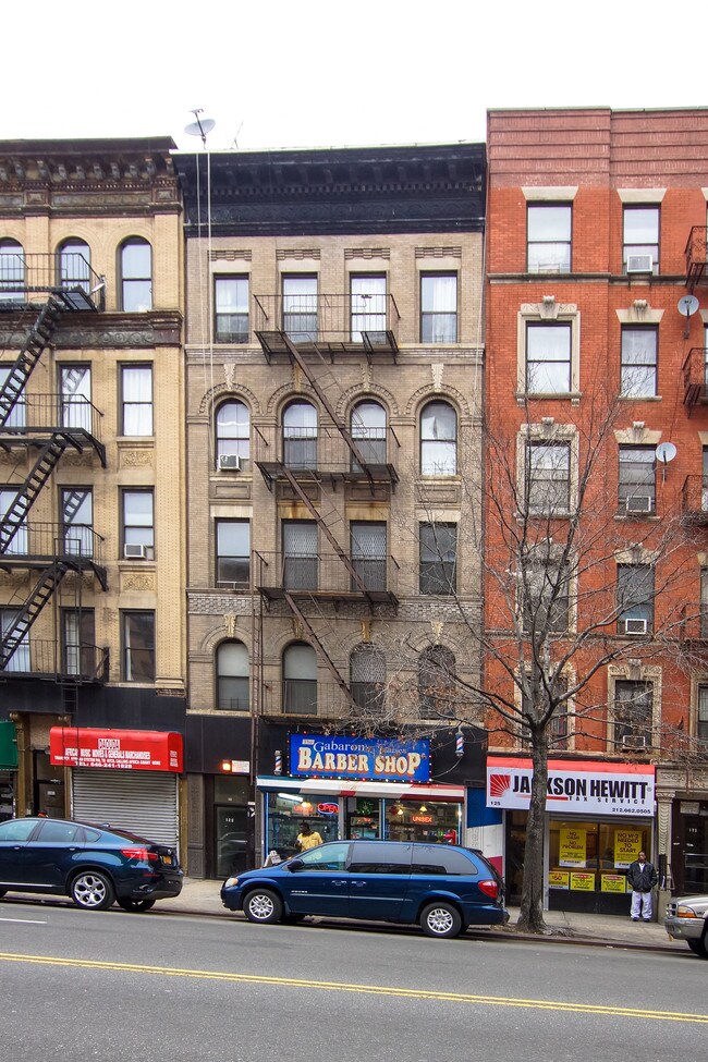 129 W 116th St in New York, NY - Foto de edificio - Building Photo