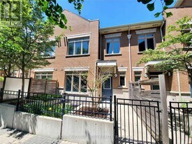 383 Prince of Wales Dr in Mississauga, ON - Building Photo