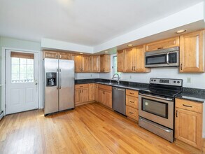 21 Simpaug Turnpike in Redding, CT - Building Photo - Building Photo