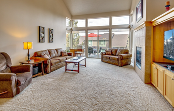 10664 Village Loop in Redmond, OR - Building Photo - Building Photo