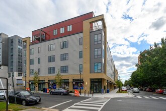 Alate Old Town 62+ Senior Living in Alexandria, VA - Building Photo - Building Photo