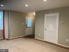 302A Locust St SE in Vienna, VA - Building Photo - Building Photo