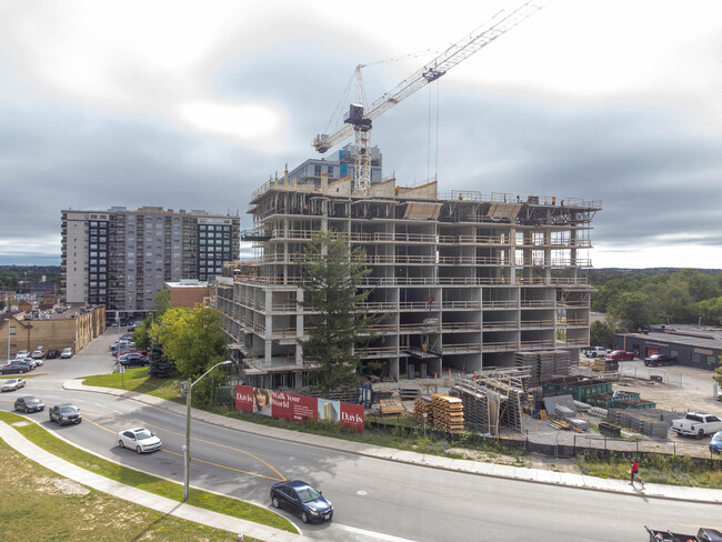 The Davis Residences in Newmarket, ON - Building Photo - Building Photo