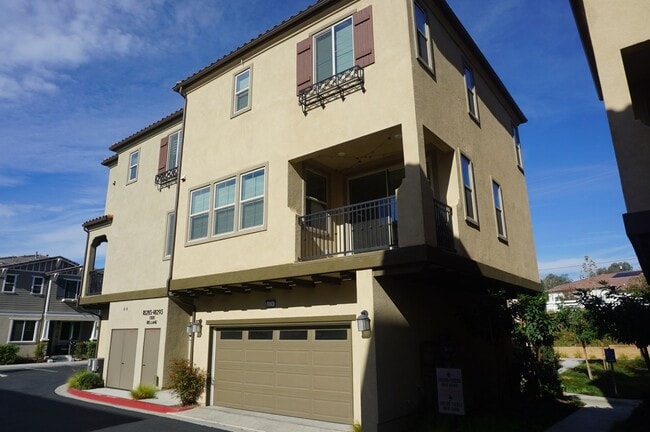 18293 Iris Ln in Yorba Linda, CA - Building Photo - Building Photo