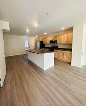 The Grove TownHomes in Stevens Point, WI - Building Photo - Building Photo