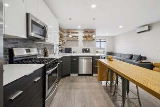 62-68 69th St in Guttenberg, NJ - Building Photo - Building Photo