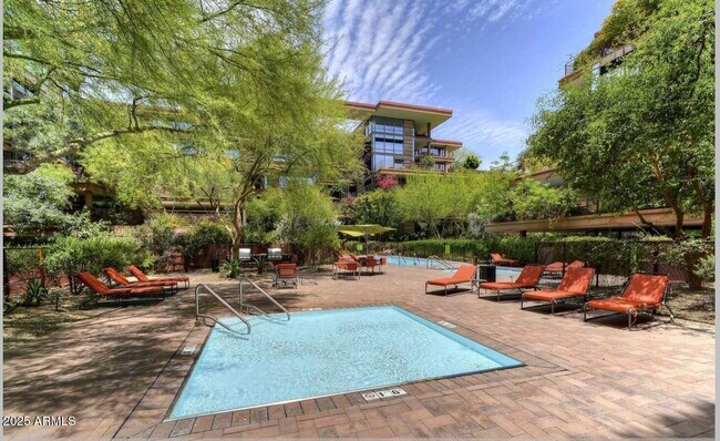 7141 E Rancho Vista Dr