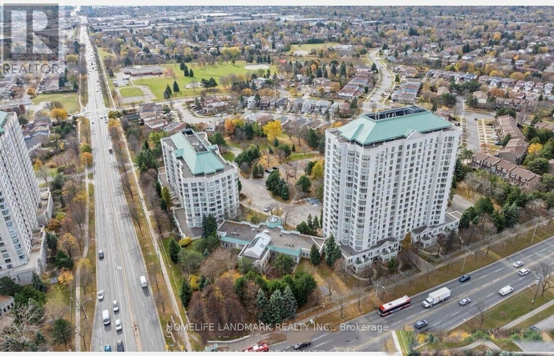 5001 Finch Ave E in Toronto, ON - Building Photo