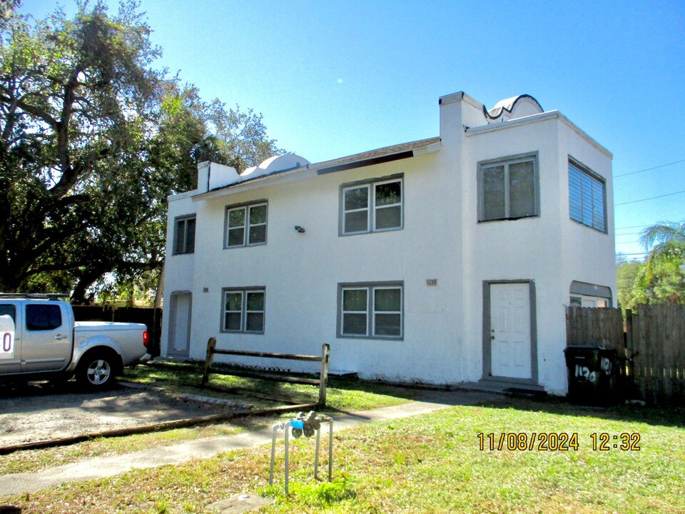 1122 Martha Dr in Daytona Beach, FL - Building Photo