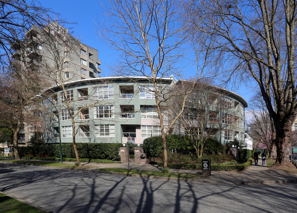 The Palladian in Vancouver, BC - Building Photo