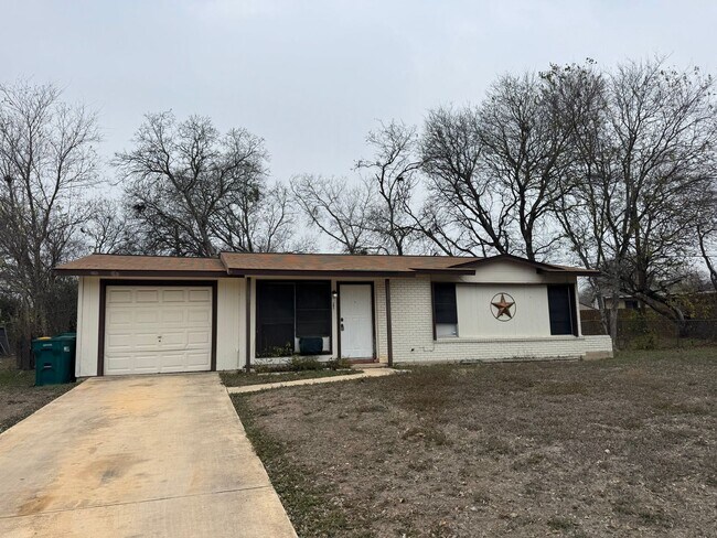 245 Northview Dr in Universal City, TX - Building Photo - Building Photo