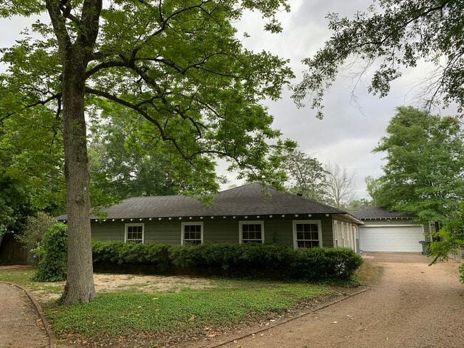 property at 5590 Clinton St