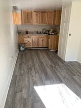 208 W Elm Ave, Unit Lower Apt in Stillwater, OK - Foto de edificio - Building Photo