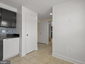 23 Ivy Oak Ct in Gaithersburg, MD - Building Photo - Building Photo