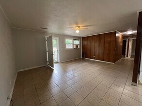 1900 River Birch Dr in Sumter, SC - Building Photo - Building Photo
