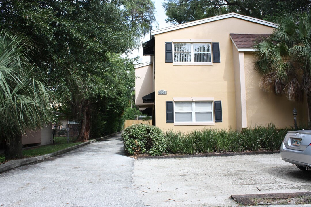 1303 W Gore St in Orlando, FL - Building Photo