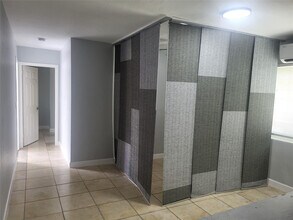 6226 Miramar Pkwy in Miramar, FL - Building Photo - Building Photo