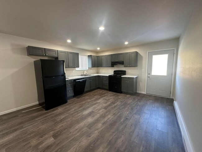 property at 14516 13th St S