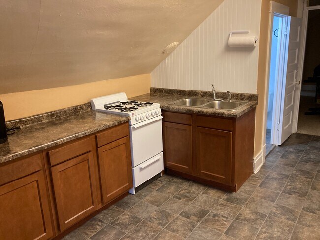 617 N 6th St in Bismarck, ND - Building Photo - Building Photo