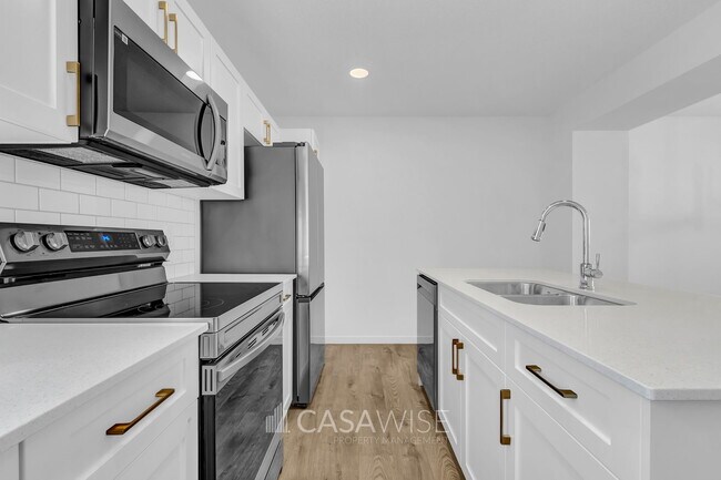 1025-1025 Secord Promenade in Edmonton, AB - Building Photo - Building Photo