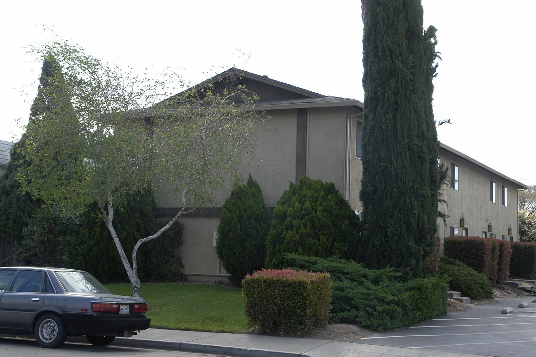 1045 Bluebell Dr in Livermore, CA - Building Photo