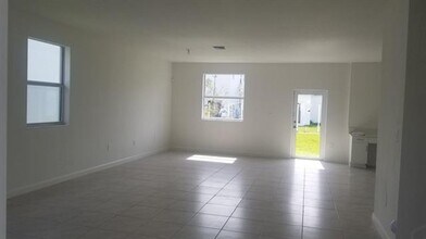 12736 SW 211th St in Quail Heights, FL - Building Photo - Building Photo