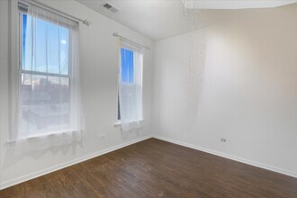 1654 W Cortland St in Chicago, IL - Foto de edificio - Building Photo