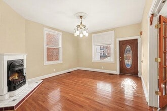 222 Sterrett Ave, Unit 1 in Covington, KY - Building Photo - Building Photo