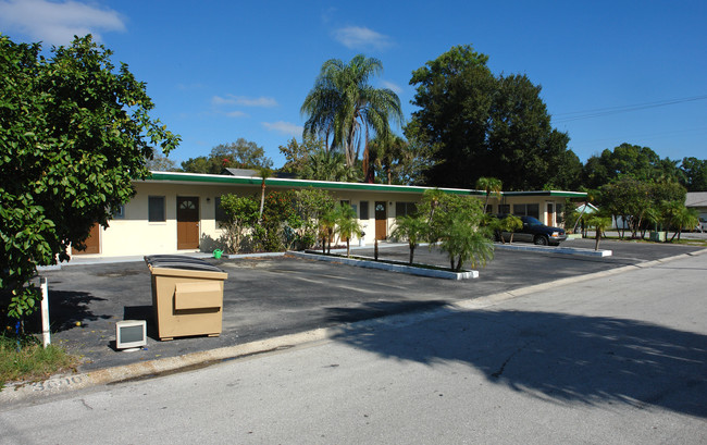 3600 Haines Rd in St. Petersburg, FL - Building Photo - Building Photo