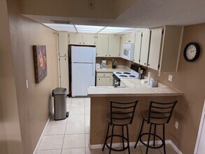 21405 Olean Blvd, Unit 205 in Port Charlotte, FL - Building Photo - Building Photo
