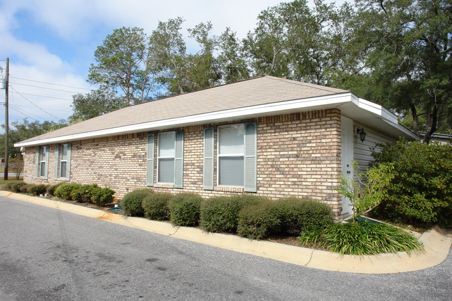 723 Green St in Fort Walton Beach, FL - Foto de edificio - Building Photo