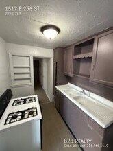 1517 E 256th St in Euclid, OH - Building Photo - Building Photo