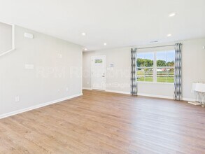 2943 Travis Ln in Petersburg, VA - Building Photo - Building Photo