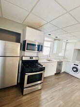 346 Chelsea St, Unit 3 in Boston, MA - Building Photo - Building Photo