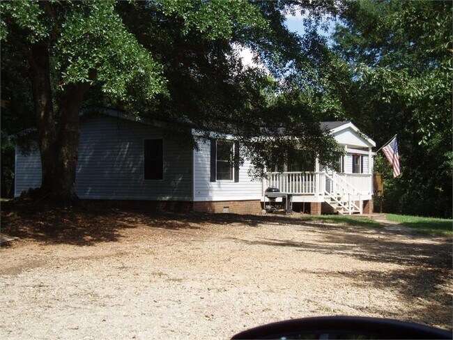 1494 Cains Rd in Auburn, GA - Building Photo - Building Photo