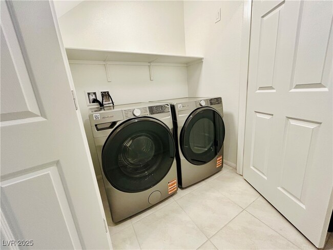 property at 1163 Heliodor Ave