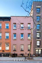 326 W 19th St-Unit -1 in New York, NY - Building Photo - Building Photo