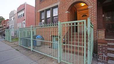 783 Logan St in Brooklyn, NY - Building Photo - Building Photo