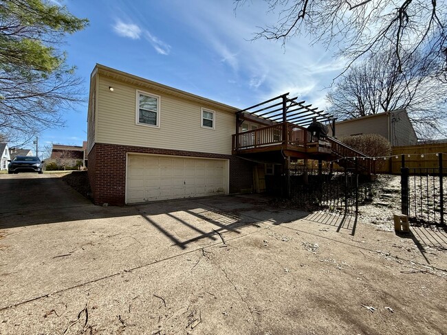 1104 Spring Run Rd in Lexington, KY - Building Photo - Building Photo