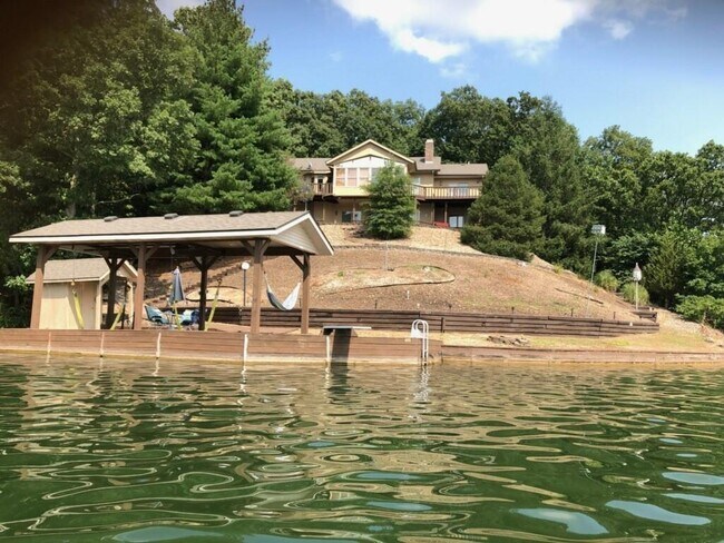 9 Corpacit Ln in Bella Vista, AR - Foto de edificio - Building Photo