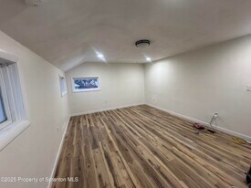 638 Pear St in Scranton, PA - Building Photo