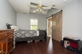 1236 Lexington Rd in Louisville, KY - Building Photo - Building Photo