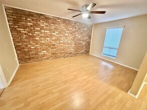 3758 Laura Leigh Dr in Friendswood, TX - Building Photo - Building Photo