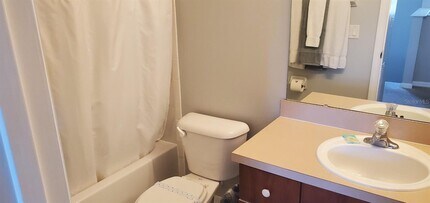 1100 S Beach Cir in Kissimmee, FL - Building Photo - Building Photo