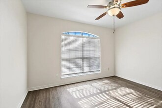 7626 Chablis Cir in Navarre, FL - Building Photo - Building Photo