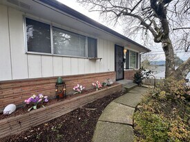 3434 SE King Rd in Portland, OR - Building Photo