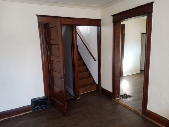 220 E Pearl St in Toledo, OH - Foto de edificio - Building Photo