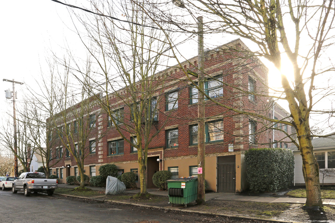 The Vintage in Portland, OR - Building Photo