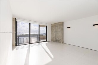 720 NE 69th St, Unit 9N in Miami, FL - Building Photo - Building Photo